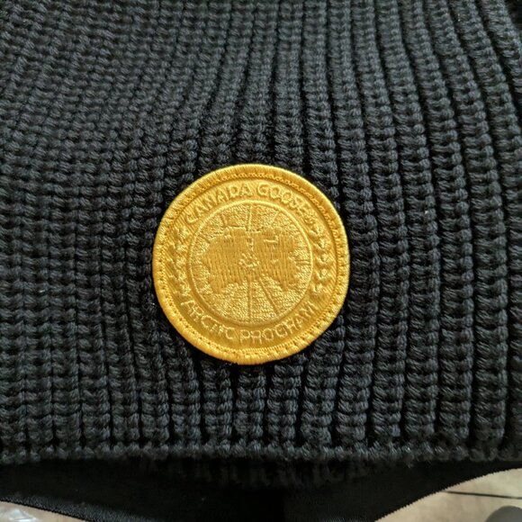 Canada Goose & Pyler Moss Merino Wool Balaclava/Toque Black w Gold Logo NEW - Picture 2 of 13